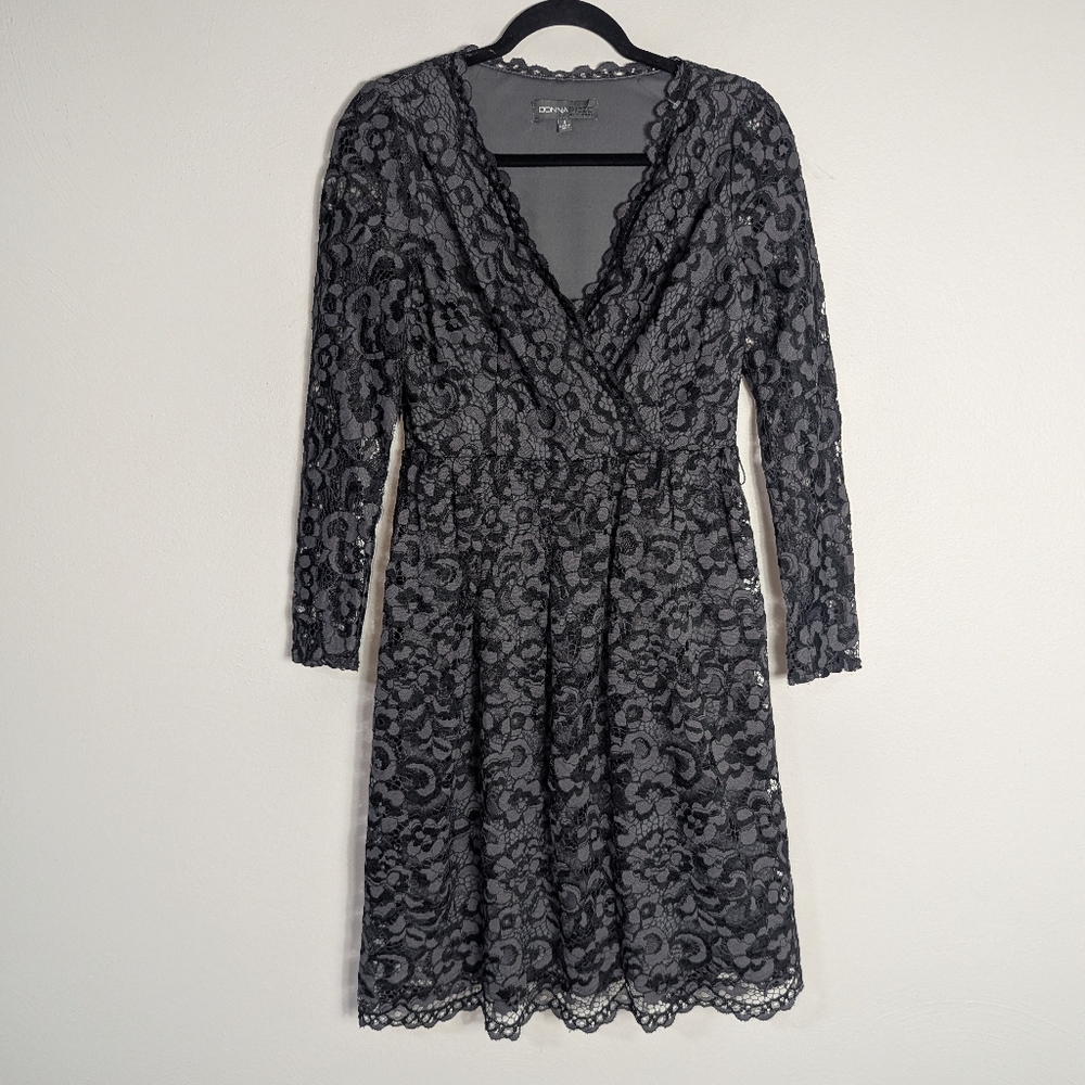 2 Donna Ricco Black Lace V-Neck Dress